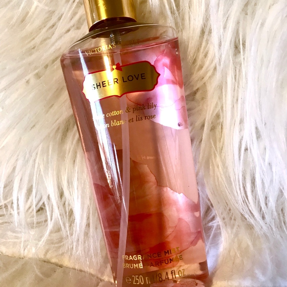 Victoria’s Secret Sheer Love Fragrance Mist